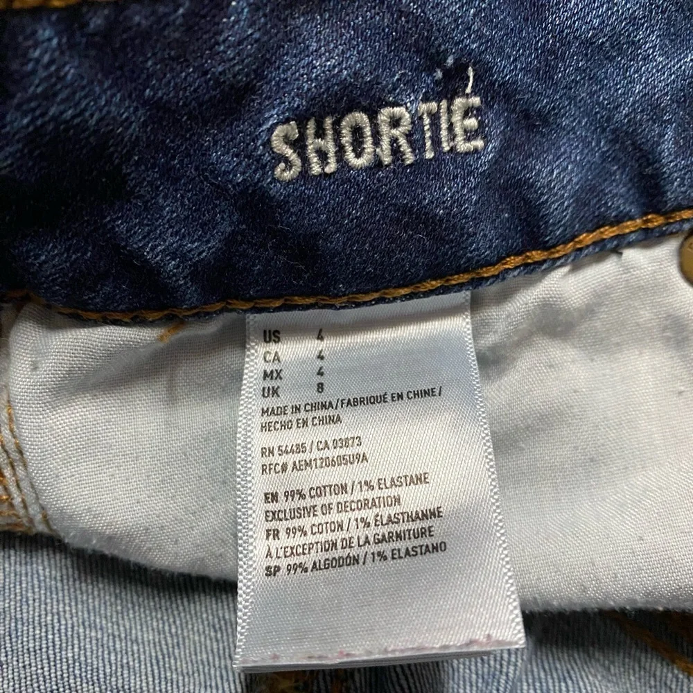 American Eagle Shortie Jean Shorts Women’s 4 Blue Denim Raw Hem Casual Low Rise